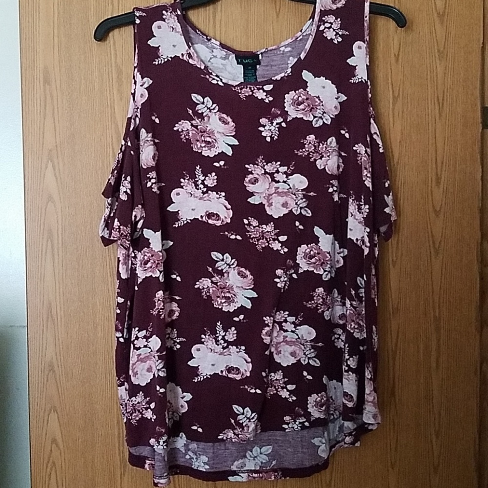 Short sleeve top